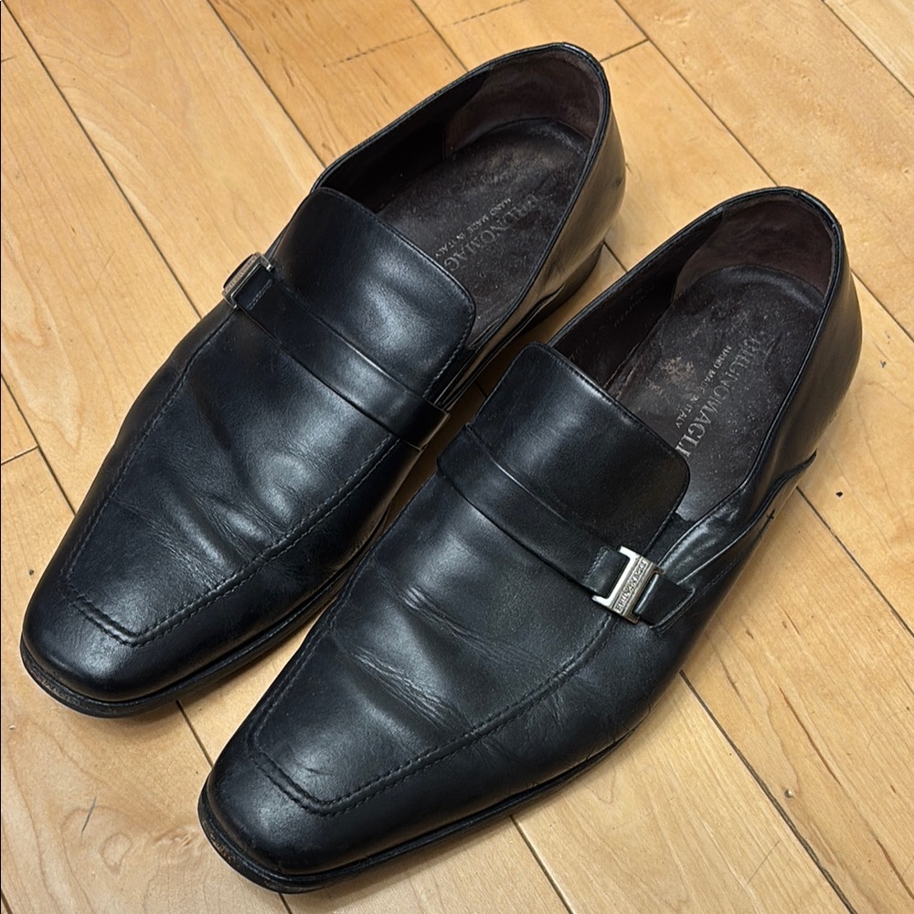 Bruno Magli Black Leather Loafers Classic Slip-On Design